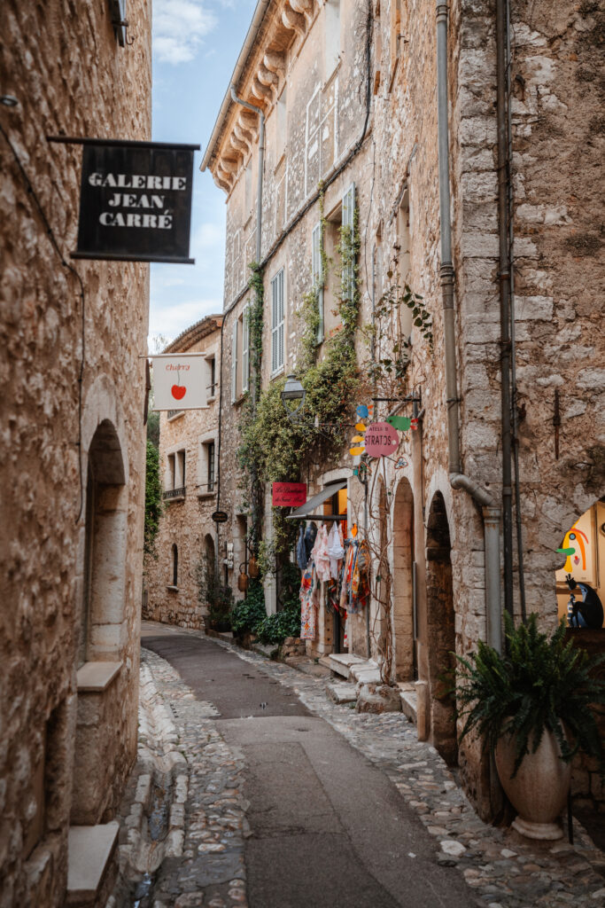 Alleyway in Saint-Paul-de-Vence