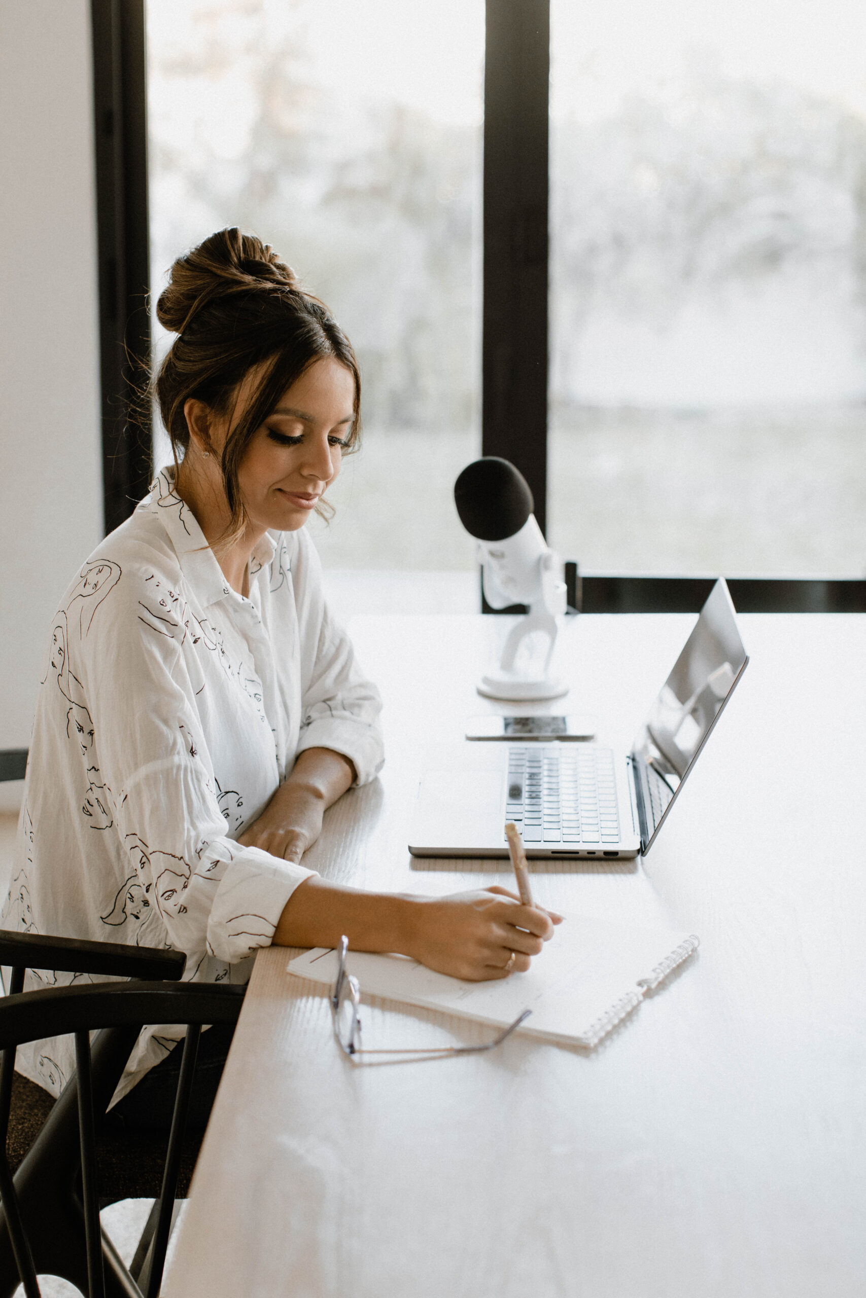 How to Use Content Pillars to Guide Your Social Media Strategy